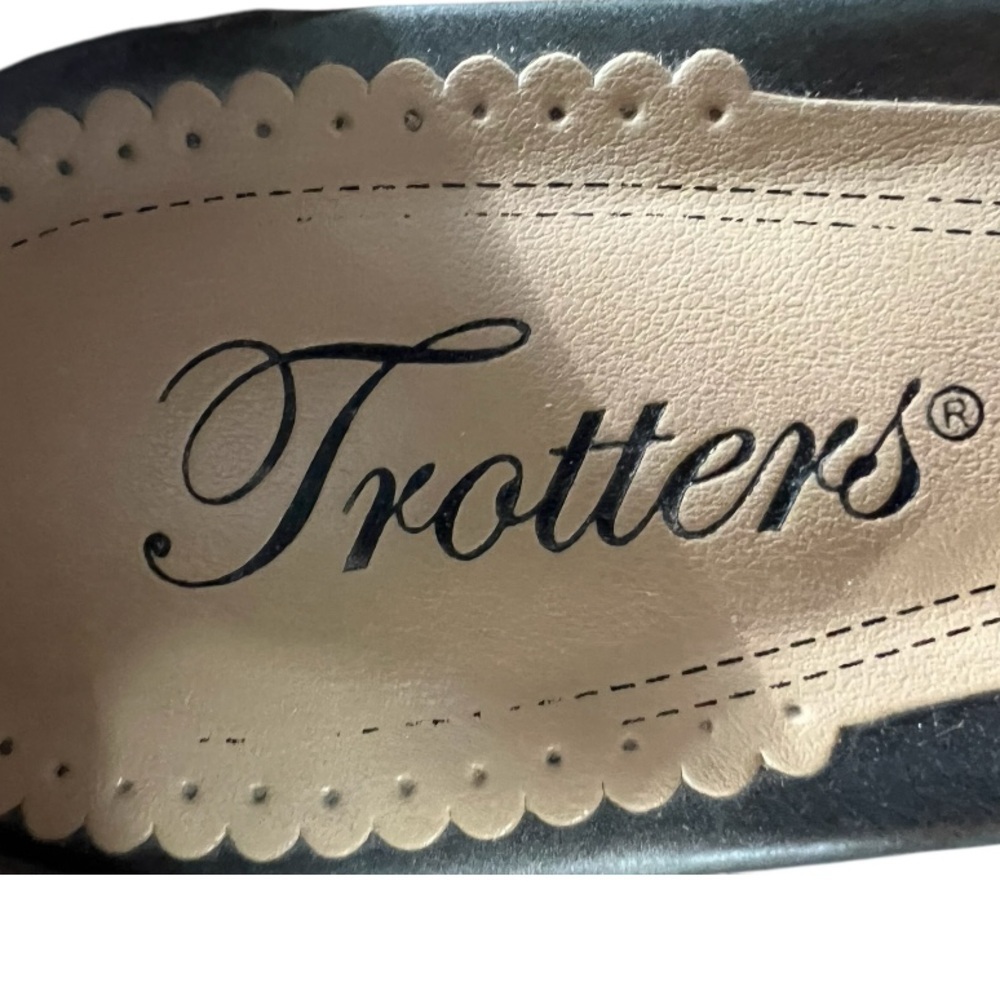 Trotters Silver Leather Peep Toe Low Heels Dress Shoes Size 8.5M - Picture 11 of 13